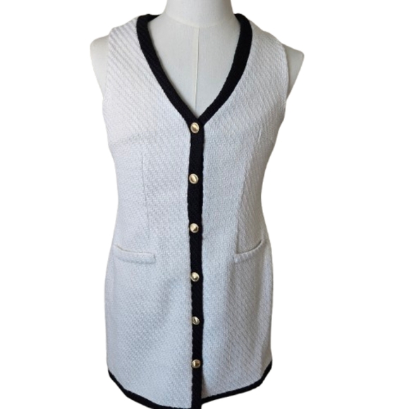 BeBop Dresses & Skirts - NWT BeBop Ivory Tweed V-Neck Dress